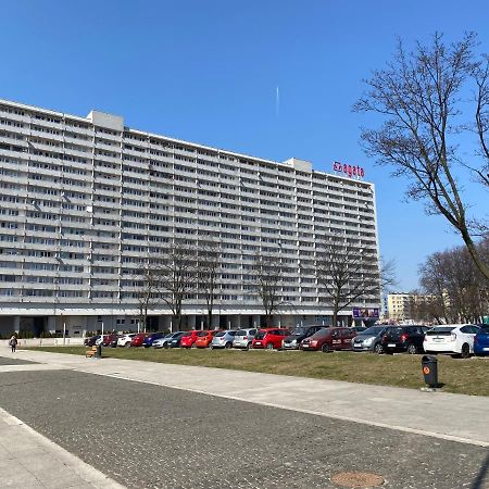 Aparthotel Superjednostka Катовице Экстерьер фото