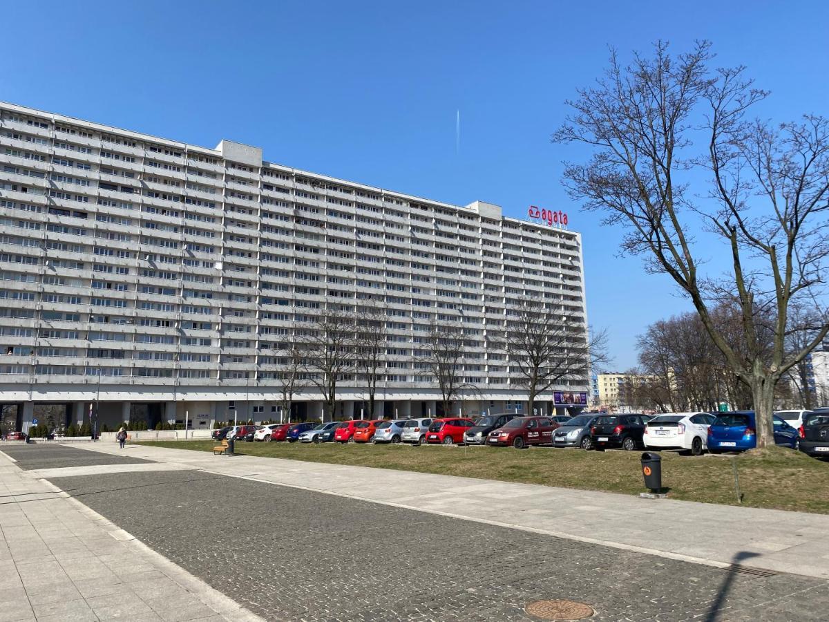 Aparthotel Superjednostka Катовице Экстерьер фото