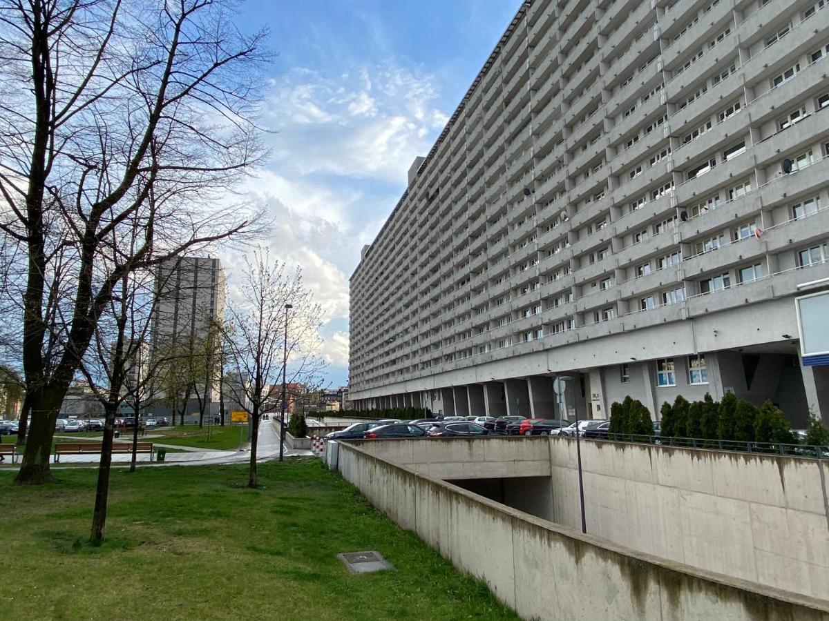 Aparthotel Superjednostka Катовице Экстерьер фото