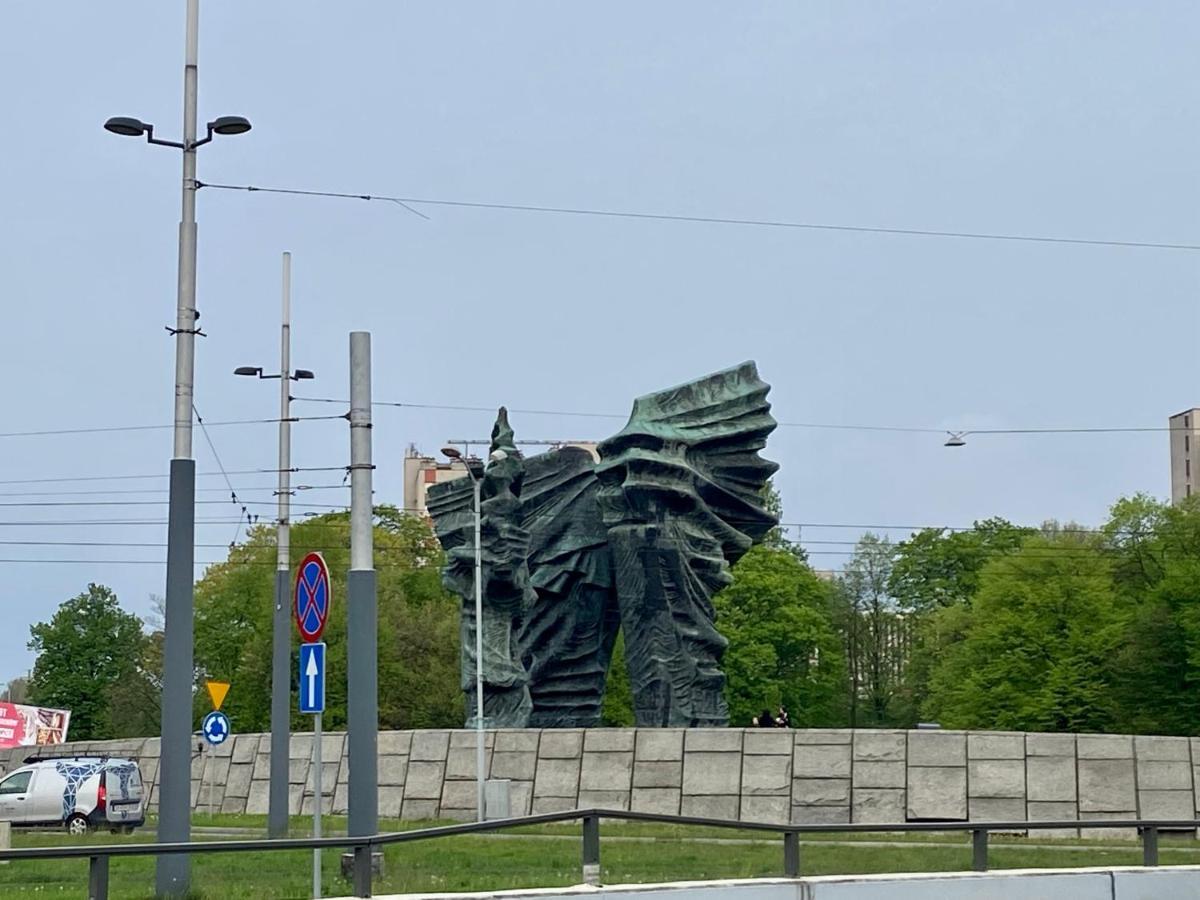 Aparthotel Superjednostka Катовице Экстерьер фото